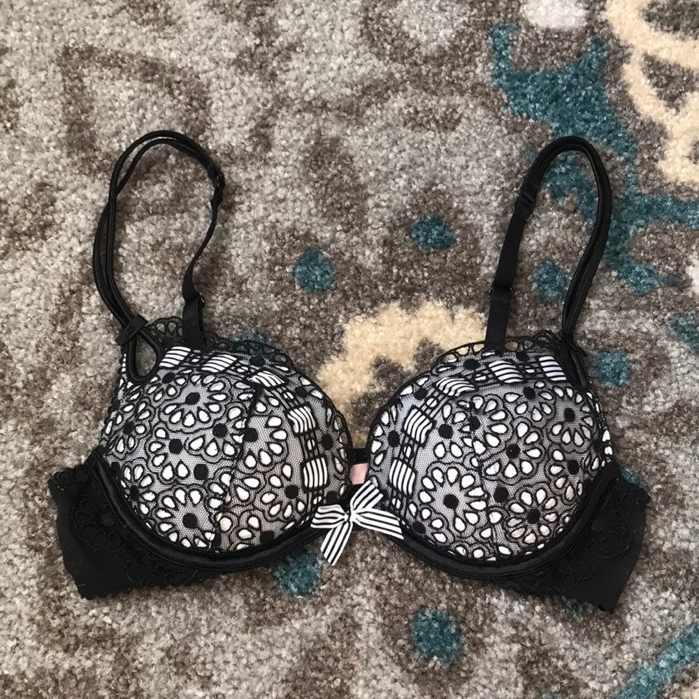 VS Bra